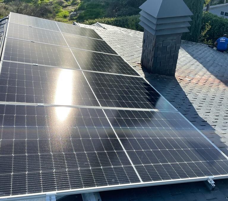 Mi app solar no muestra producción: causas y soluciones en  Huawei, SolaX y Deye